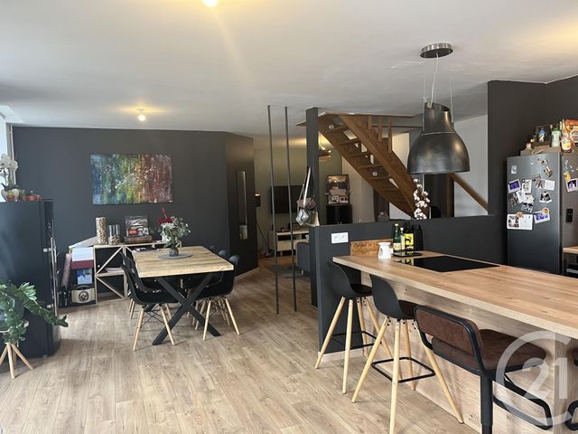 Appartement F5 à vendre - 5 pièces - 89.0 m2 - VESOUL - 70 - FRANCHE-COMTE - Century 21 Est Agence